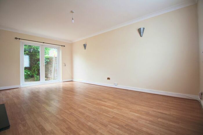 2 Bedroom Semi-Detached House To Rent In Tolcarne Road, Leicester LE5