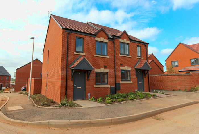 2 Bedroom Semi-Detached House For Sale In Gatsby Way, Bishops Tachbrook, CV33