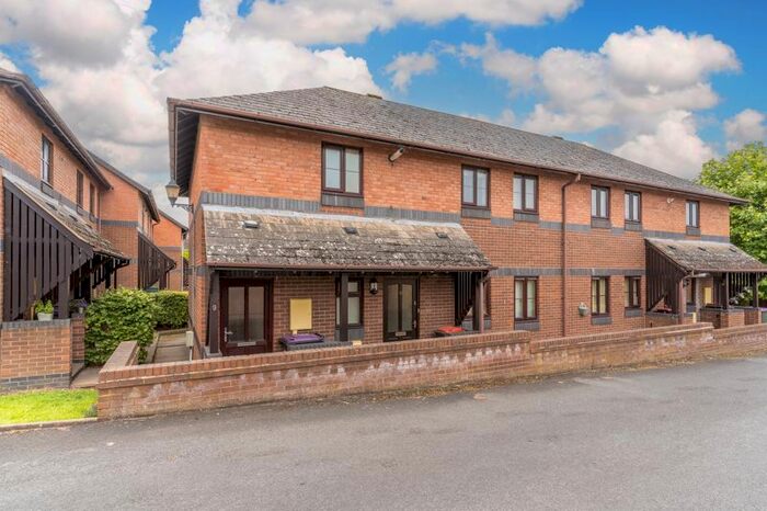 2 Bedroom Flat To Rent In Farmstead Court, Holyhead Road, Telford, TF1