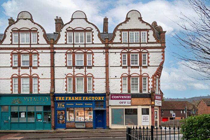 1 Bedroom Flat For Sale In Croydon Road, Reigate, RH2