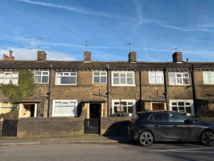 2 Bedroom House To Rent In Town End, Clayton, Bradford, BD14