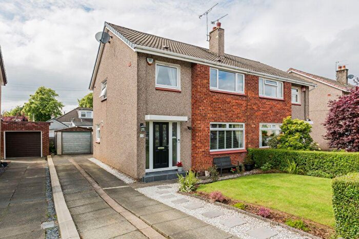 3 Bedroom Semi-Detached Villa For Sale In Ralston Drive, Glasgow, G52