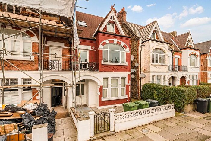 1 Bedroom Flat For Sale In Stanthorpe Road, Streatham, SW16