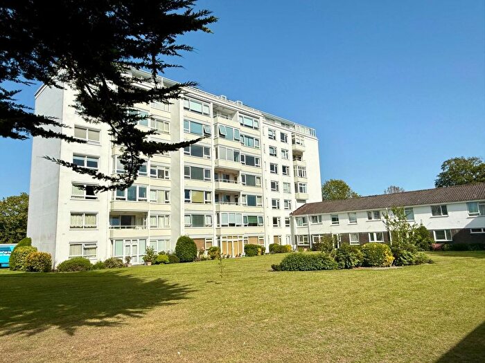 3 Bedroom Flat For Sale In Compton Place Road, Eastbourne, East Sussex, BN21