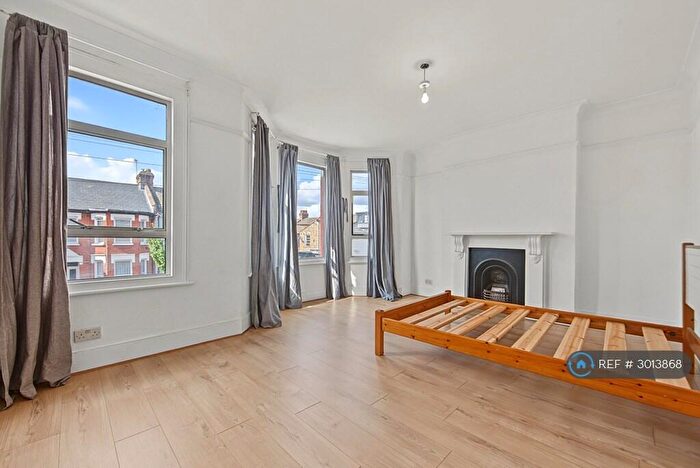 4 Bedroom Terraced House To Rent In Cobham Road, London, N22