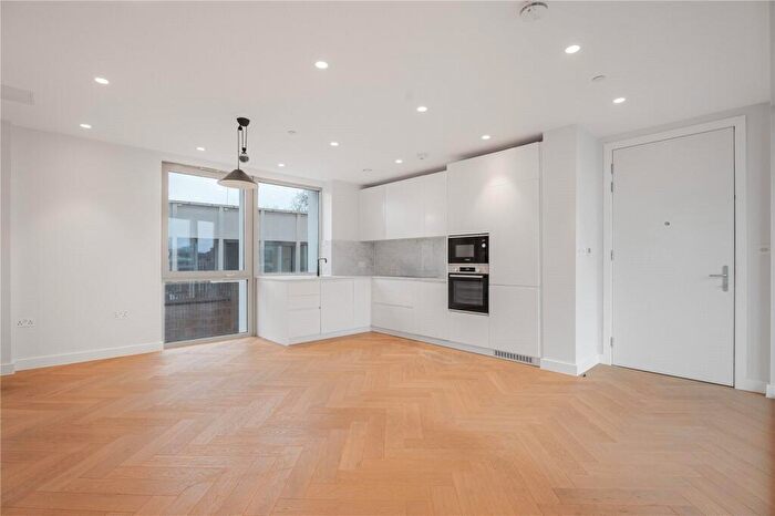 1 Bedroom Apartment To Rent In Maple Path, London, E5