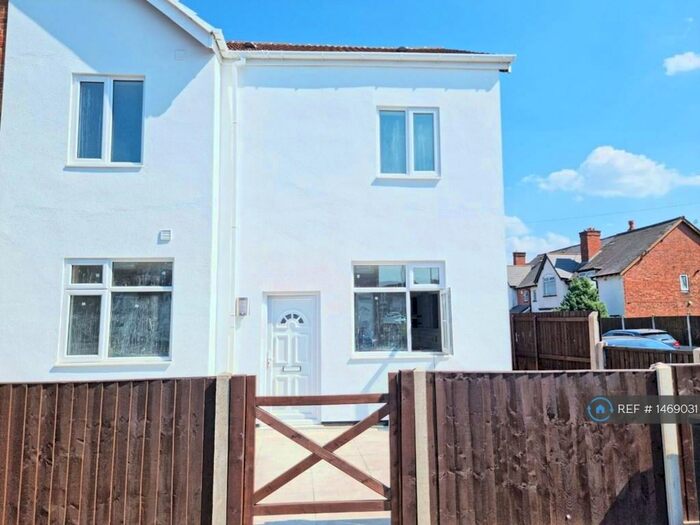 1 Bedroom Flat To Rent In Mckean Road, Oldbury, B69