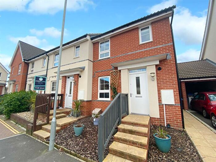 2 Bedroom House To Rent In Quicksilver Street, Worthing, BN13