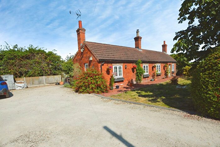 2 Bedroom Detached Bungalow For Sale In Besthorpe Road, Collingham, NG23