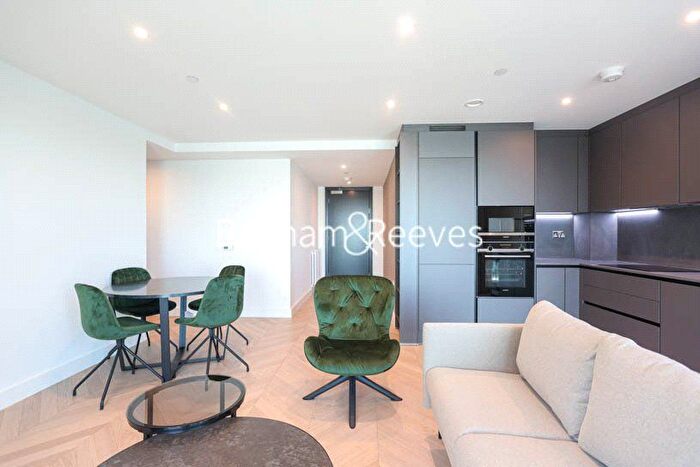2 Bedroom Flat To Rent In Brigadier Walk, London, SE18