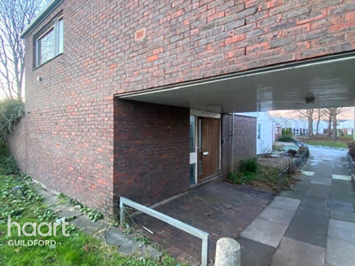 3 Bedroom Terraced House For Sale In Bracklesham Close, Farnborough, GU14