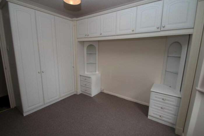 2 Bedroom Flat To Rent In Granville Road, Sevenoaks, Kent, TN13