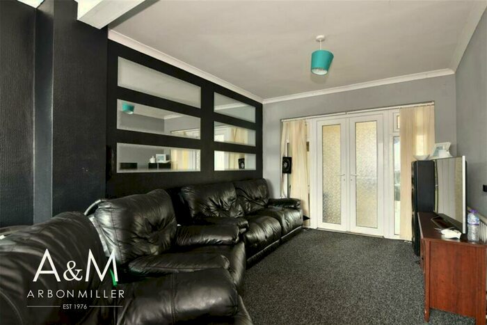 5 Bedroom Semi-Detached House To Rent In Alexandra Road, Chadwell Heath, Romford, RM6