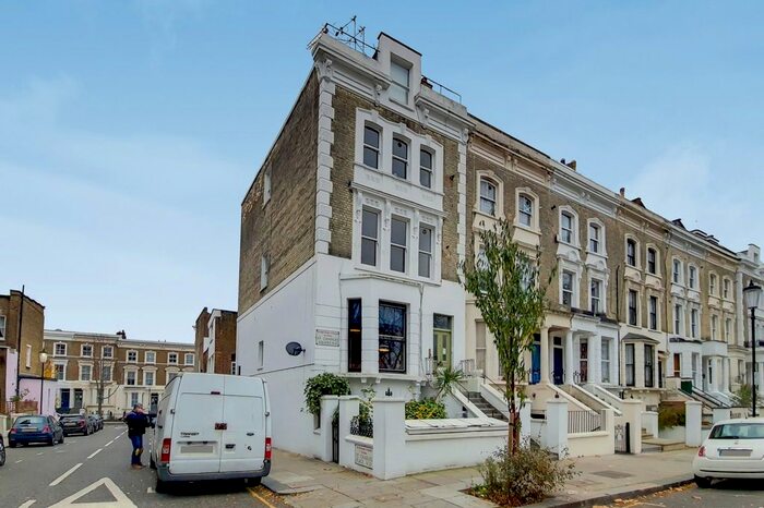 1 Bedroom Studio To Rent In St. Charles Square, London, W10