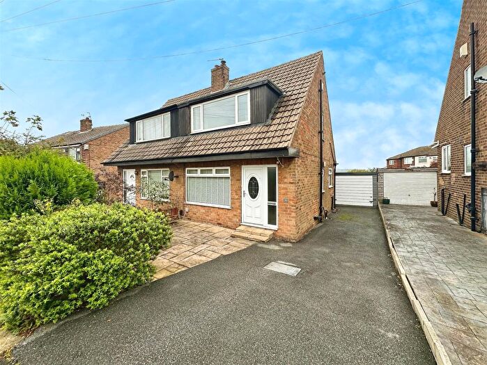 3 Bedroom Semi-Detached Bungalow For Sale In Ridgeway, Wrose, Bradford, BD18