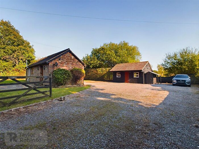 1 Bedroom Bungalow To Rent In Bonnetts Lane, Ifield, Crawley, RH11