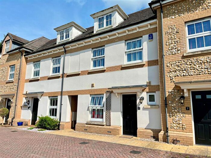 4 Bedroom Terraced House For Sale In Bailey Lane, Wilton, SP2