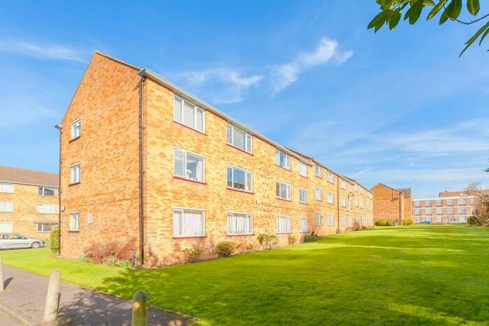 2 Bedroom Apartment To Rent In Rodwell Close, Ruislip, HA4