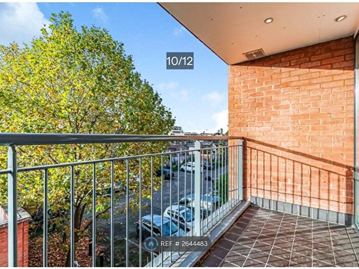2 Bedroom Flat To Rent In Albion Road, London, N16