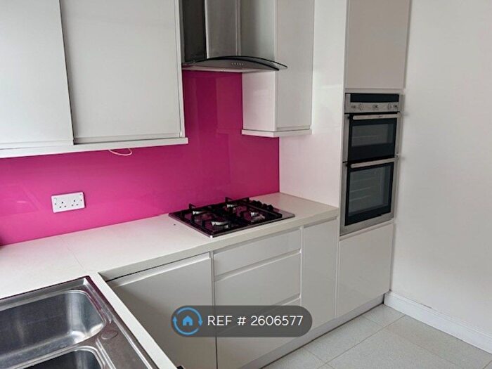 2 Bedroom Bungalow To Rent In Kings Avenue, Broadstairs, CT10