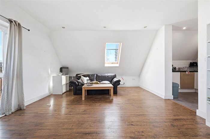 1 Bedroom Flat For Sale In Victoria Dock Road, London, E16