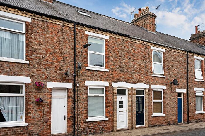 4 Bedroom Town House For Sale In Wellington Street, York, YO10
