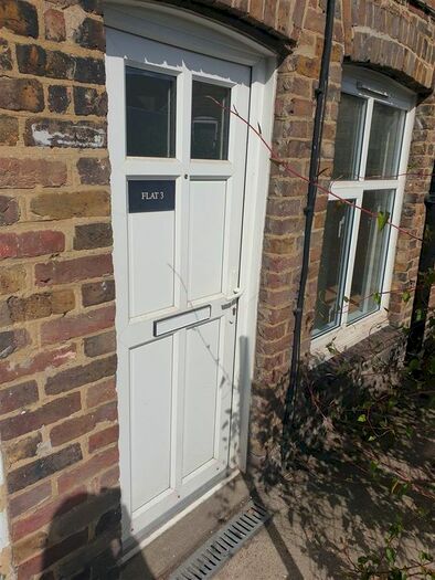 Studio To Rent In Upper Stone Street, Maidstone ME15