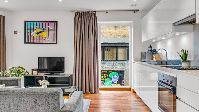 2 Bedroom Flat To Rent In Hoxton, N1