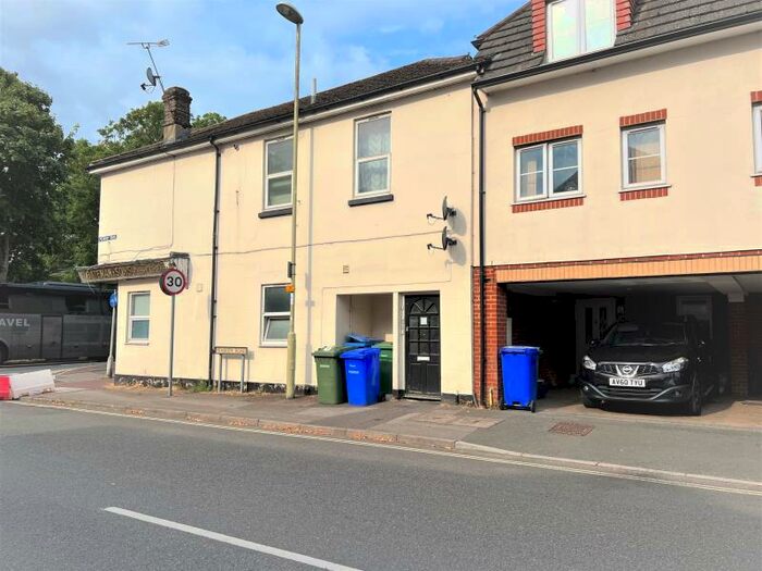 1 Bedroom Apartment To Rent In North Camp, GU14