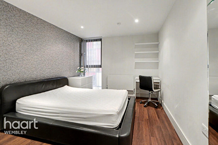 2 Bedroom Apartment For Sale In Wembley High Road, HA9
