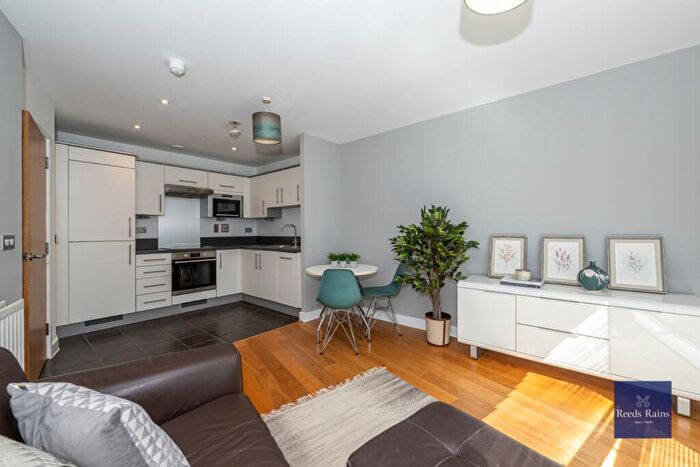 1 Bedroom Apartment To Rent In Hotspur Street, London, SE11