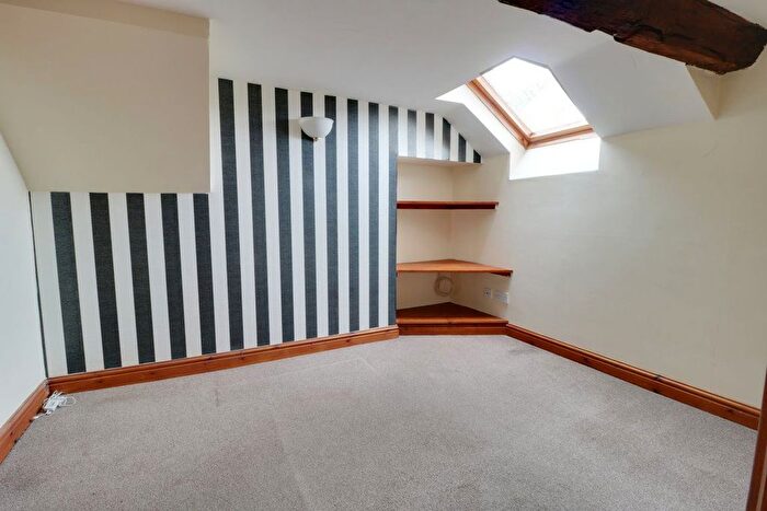 1 Bedroom Flat To Rent In Broad Street, Bromayd, HR7