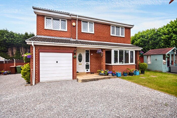 4 Bedroom Detached House For Sale In Potovens Lane, Lofthouse, Wakefield, West Yorkshire, WF3