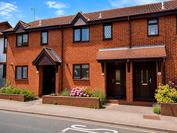 2 Bedroom Terraced House For Sale In South Street, Hythe, Southampton, SO45