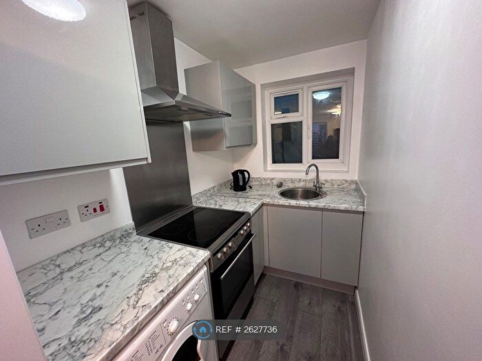 1 Bedroom Detached House To Rent In Parkfield Road, Feltham, TW13