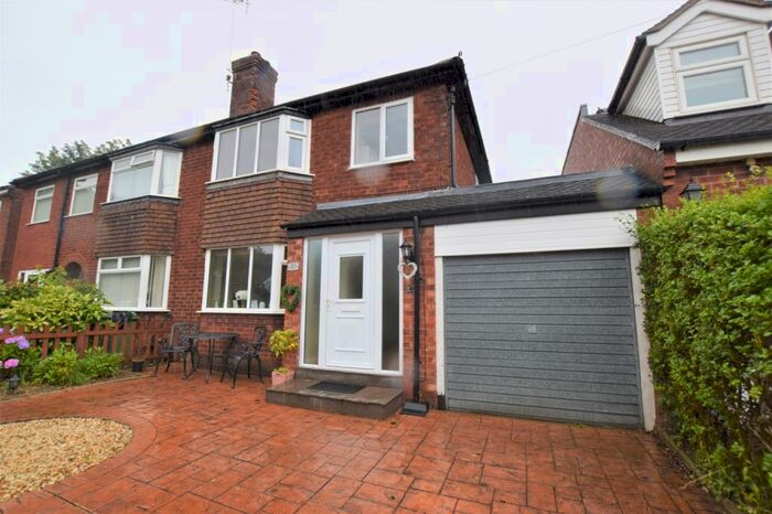 3 Bedroom Semi-Detached House To Rent In Clifford Road, Macclesfield, SK11
