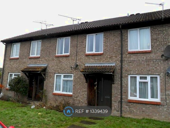 1 Bedroom Flat To Rent In Alma Road, Bordon, GU35