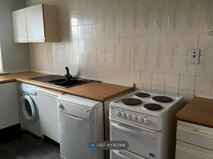 2 Bedroom Flat To Rent In Millcroft Road, Cumbernauld, Glasgow, G67