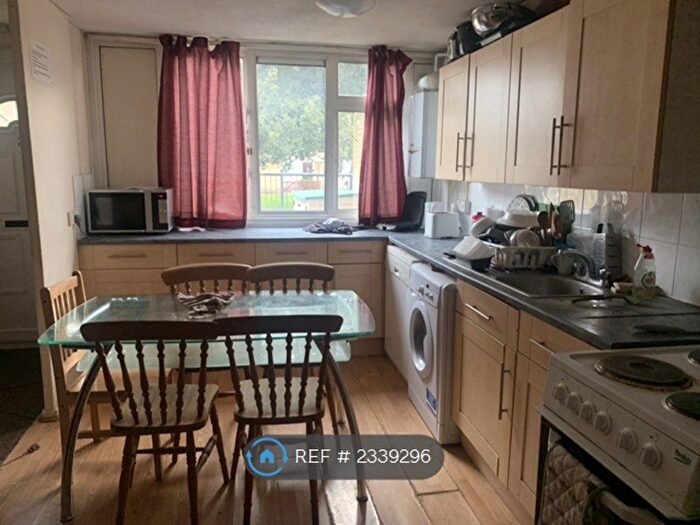 5 Bedroom Terraced House To Rent In Barchester Close, Uxbridge, UB8