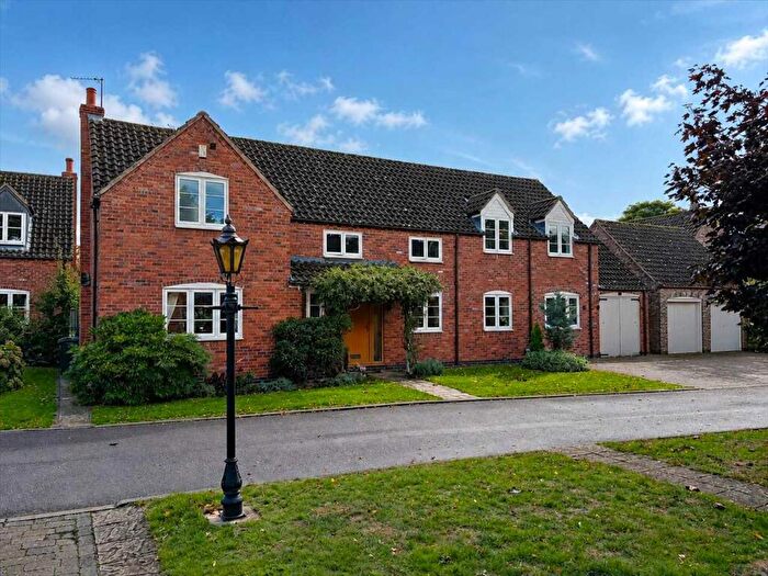 4 Bedroom Detached House For Sale In Manor House Drive, Wysall, Nottingham, NG12