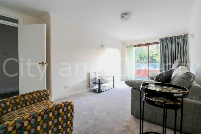 1 Bedroom Flat To Rent In New Hunting Court, Thorpe Road, Peterborough, PE3