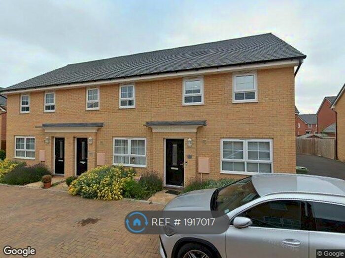 3 Bedroom End Of Terrace House To Rent In Sheppard Grove, Eagle Farm South, MK17