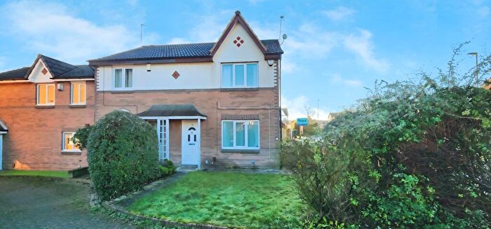 3 Bedroom Semi Detached House For Sale In Grange Road, Leeds, LS10