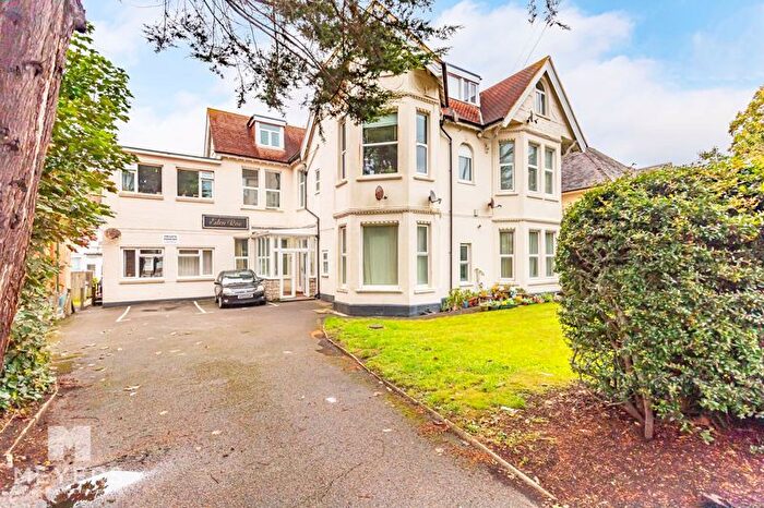 1 Bedroom Flat For Sale In Eden Roc, Percy Road, Bournemouth, BH5