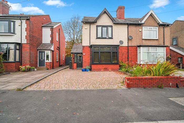 3 Bedroom Semi-detached House For Sale In Whitecroft Road, Bolton, BL1