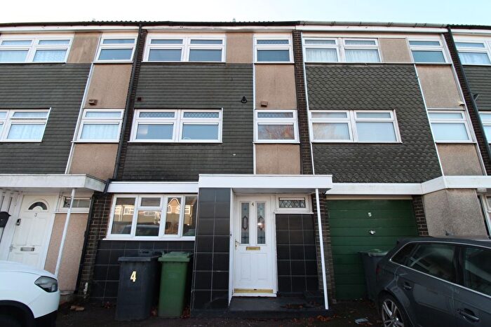 5 Bedroom Terraced House To Rent In Axe Close, Luton, LU3