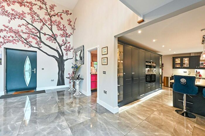 4 Bedroom Detached House For Sale In London Road, Hill Brow, Liss, Hampshire, GU33