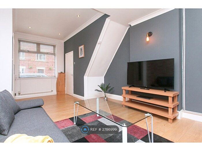 2 Bedroom Terraced House To Rent In Stoke-On-Trent, Stoke-On-Trent, ST1