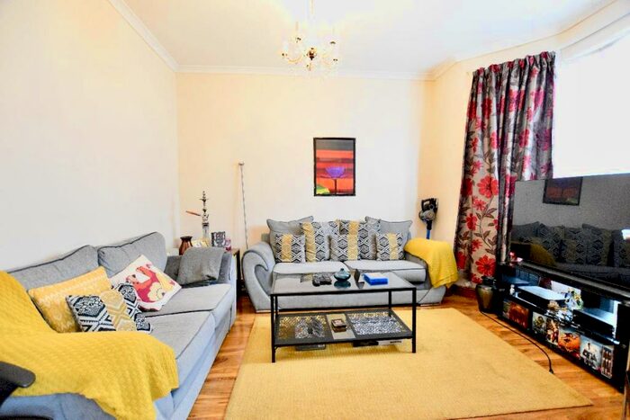 5 Bedroom Terraced House To Rent In Wingate Road, IG1