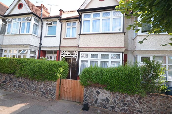 3 Bedroom Terraced House For Sale In Newton Road, Harrow Weald, HA3